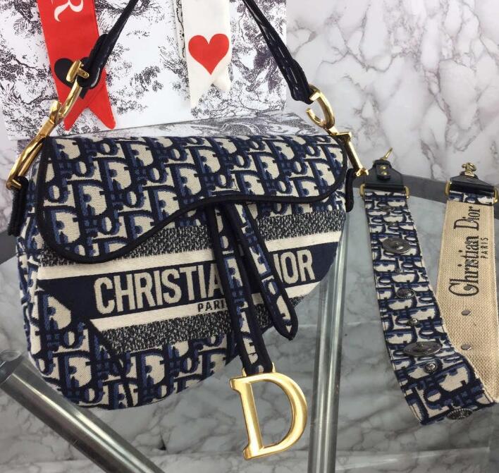 Dior Cloth saddle bag letter D Designer Bags Handbags pattern frosted cowhide shoulder original leather camouflage Be a classic with classics
Dior Cloth saddle bag letter D Designer Bags Handbags pattern frosted cowhide shoulder original leather camouflage Be a classic with classics