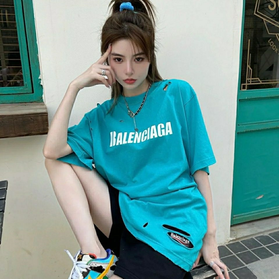 designer Tshirts Balencaigas Men's sweaters hoodies ice crack letter print short sleeve men's and women's high street loose old hole T-shirt, Black
designer Tshirts Balencaigas Men's sweaters hoodies ice crack letter print short sleeve men's and women's high street loose old hole T-shirt, Black