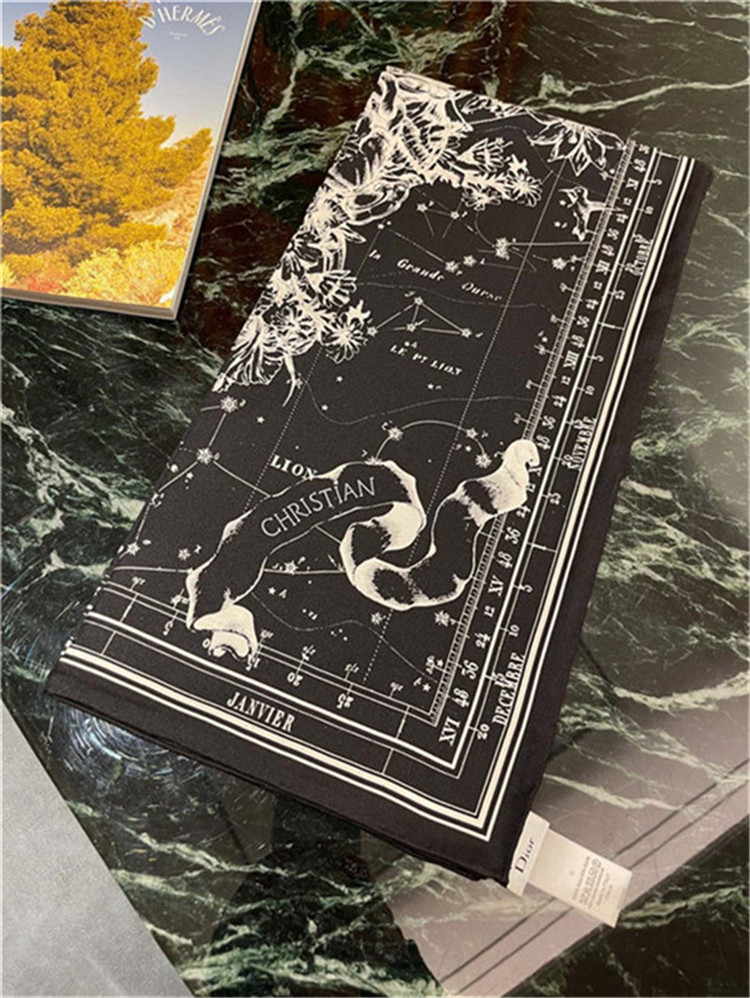 2021 Top designer woman Silk Fashion Letter Headband Brand Small Scarf Variable Headscarf Accessories Activity Gift w02
2021 Top designer woman Silk Fashion Letter Headband Brand Small Scarf Variable Headscarf Accessories Activity Gift w02