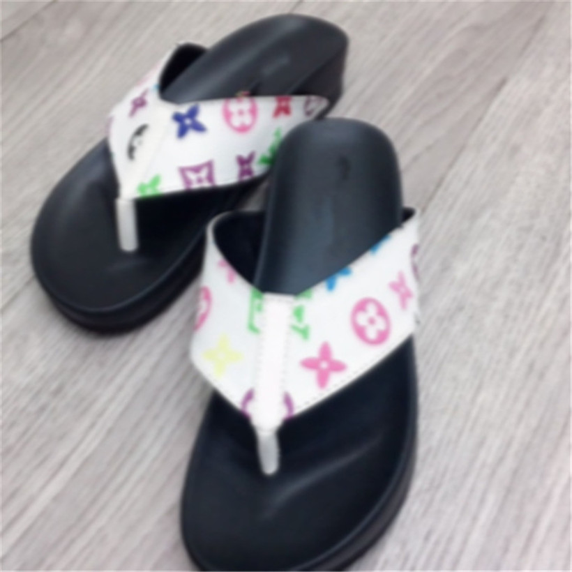 2021 Branded Women Woody Mules Fflat Slipper Deisgner Lady Lettering Fabric Outdoor Leather orange black Sole Slide Sandal size 35-40 05
2021 Branded Women Woody Mules Fflat Slipper Deisgner Lady Lettering Fabric Outdoor Leather orange black Sole Slide Sandal size 35-40 05