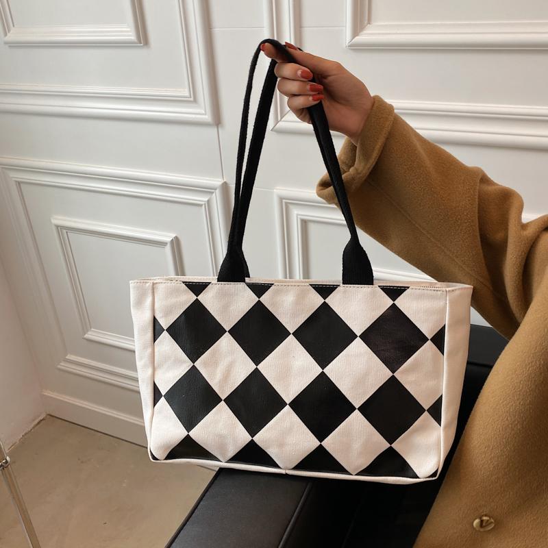 Evening Bags Women Luxury Shoulder Bag High Capacity Canvas Handbags Fashion Black And White Lingge Shopping Lady Summer Trend Tote, Brown shoulder bag
Evening Bags Women Luxury Shoulder Bag High Capacity Canvas Handbags Fashion Black And White Lingge Shopping Lady Summer Trend Tote, Brown shoulder bag