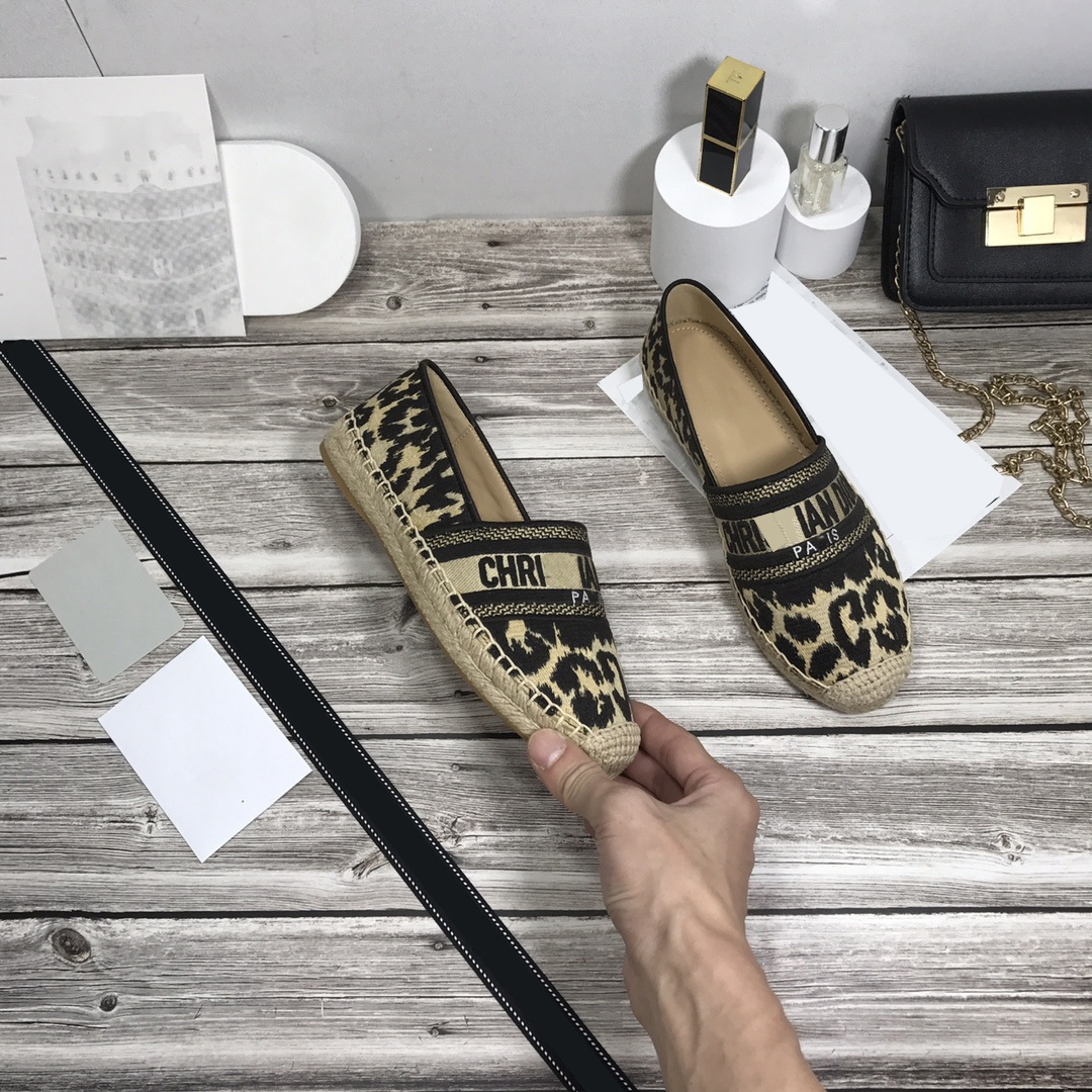 Casual Shoes Designer Sneakers Scarpes GRANVILLE Espadrilles Canvas Embroidered Fabric Dark Blue Oblique Print Women Platform Leisure Shoes, Black
Casual Shoes Designer Sneakers Scarpes GRANVILLE Espadrilles Canvas Embroidered Fabric Dark Blue Oblique Print Women Platform Leisure Shoes, Black
