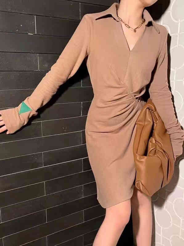 Designer casual women dress 22ss pleated waist long sleeves sexy slim dresses 5A quality B..V brand logo new year new design fashion female Apparel, Black;gray
Designer casual women dress 22ss pleated waist long sleeves sexy slim dresses 5A quality B..V brand logo new year new design fashion female Apparel, Black;gray