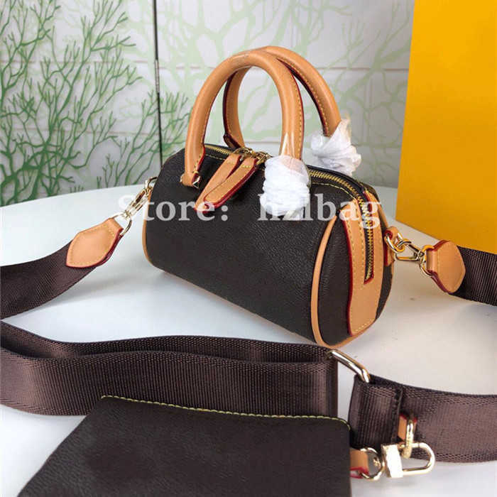 Mini Essential Boston Bags Canvas Compact Handbag Monograms Coated Canvas Padlock D-Ring Womens Purse Wallet, Color 01
Mini Essential Boston Bags Canvas Compact Handbag Monograms Coated Canvas Padlock D-Ring Womens Purse Wallet, Color 01