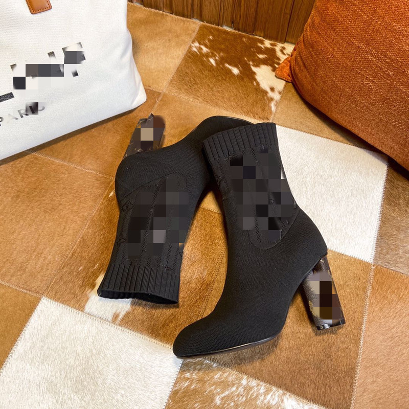 lady's high heel boots,woman's shoes knitted socks, black beaded leather, imported sheepskin lining, 9.5cm, queen's style, si
lady's high heel boots,woman's shoes knitted socks, black beaded leather, imported sheepskin lining, 9.5cm, queen's style, si