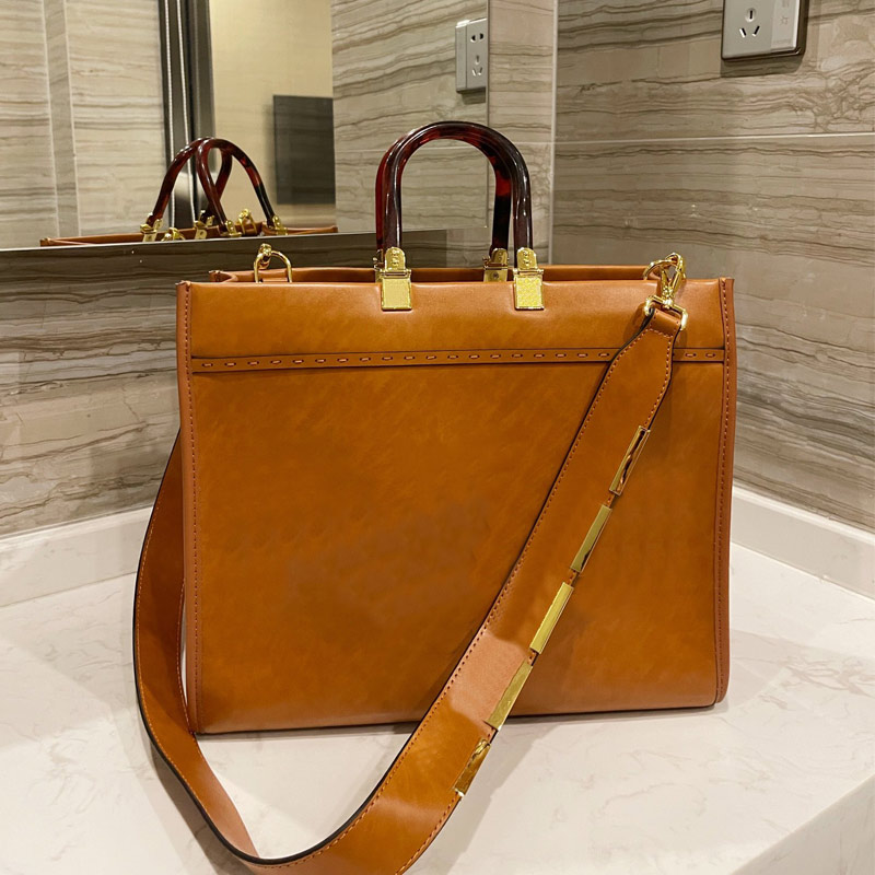 35cm Women Hangbags Purse Letter F Tote Shopper Bags Lady Large High-Capacity Shoulder Bag Detachable Wide Strap Two Color Handle
35cm Women Hangbags Purse Letter F Tote Shopper Bags Lady Large High-Capacity Shoulder Bag Detachable Wide Strap Two Color Handle