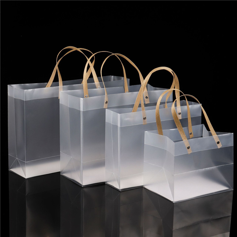 PP plastic bag With handle PVC waterproof transparent frosted gift bag party favors bag Factory wholesale
PP plastic bag With handle PVC waterproof transparent frosted gift bag party favors bag Factory wholesale