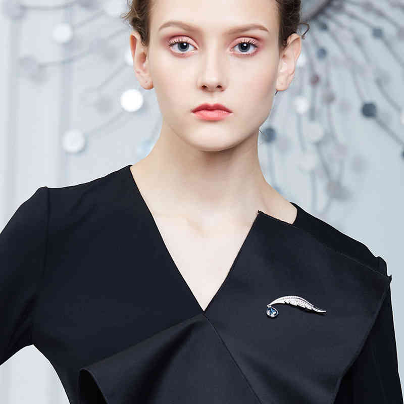 Creative Fashion Feather Brooch High-grade Women's Adopts Austrian Crystal Element Pin Female