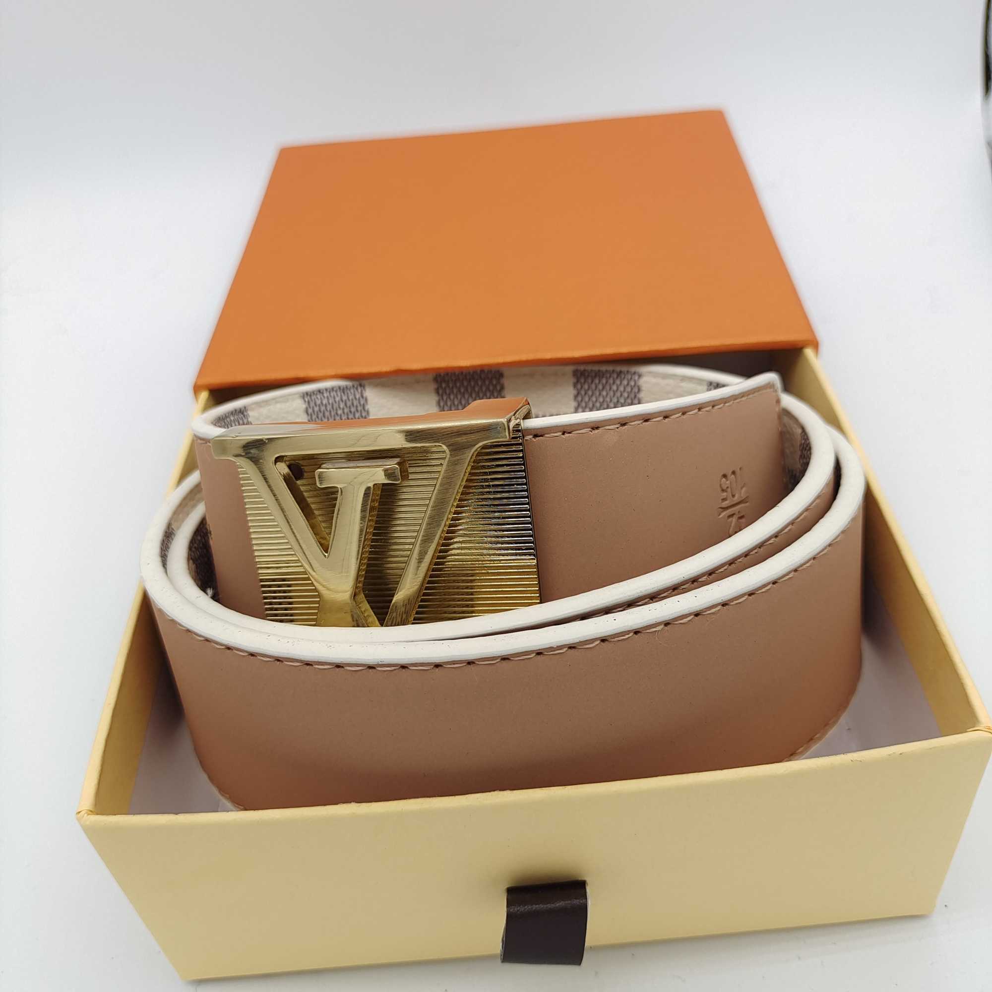 2021 Mens Designer Belts for men women Genuine Leather ladies jeans belt pin buckle casual strap wholesale cinturones, Black;brown
2021 Mens Designer Belts for men women Genuine Leather ladies jeans belt pin buckle casual strap wholesale cinturones, Black;brown