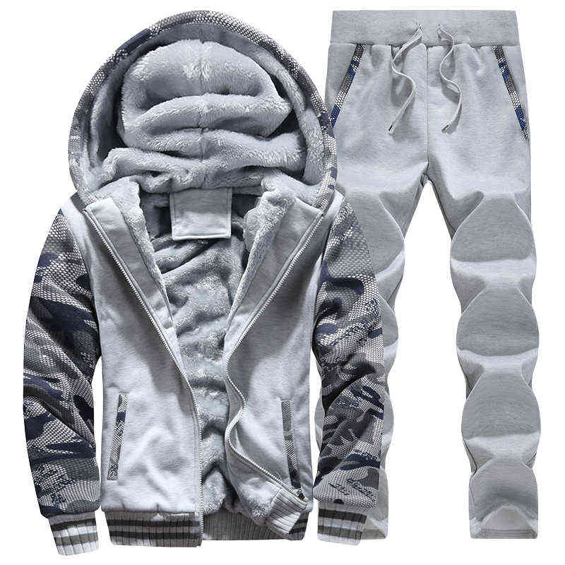 Tracksuit Men Winter Camouflage Hoodies Casual Hooded Warm Sweatshirts Thick Fleece 2PC Jacket+Pant Men Moleton Masculino M-4XL 211109