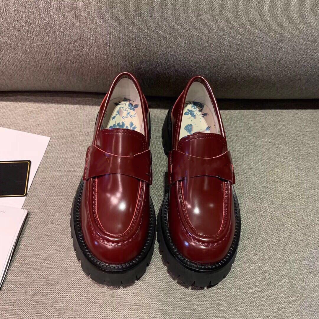 Autumn and winter slippers new style G horsebit buckle bee loafer shoes British leather sponge cake thick-soled patent single women 01, Black
Autumn and winter slippers new style G horsebit buckle bee loafer shoes British leather sponge cake thick-soled patent single women 01, Black