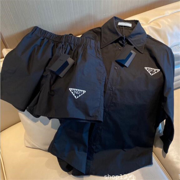Designer Women' Tracksuits Summer Style Inverted Triangle Seven-Quarter Sleeve Shirt With Loose Shorts Casual Suit Women Two-piece Clothing, Black
Designer Women' Tracksuits Summer Style Inverted Triangle Seven-Quarter Sleeve Shirt With Loose Shorts Casual Suit Women Two-piece Clothing, Black