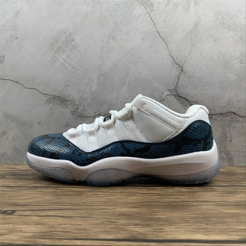 Mens 11 11s Low Light Bone Basketball Shoes Jumpman XI Blue Snakeskin Sports Sneakers With Box Top Quality, Clear
Mens 11 11s Low Light Bone Basketball Shoes Jumpman XI Blue Snakeskin Sports Sneakers With Box Top Quality, Clear