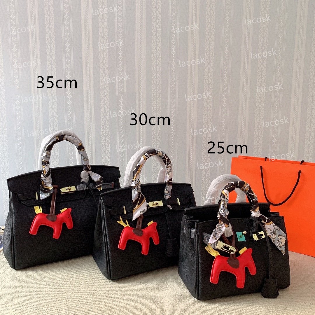 Multicolor Designer Bags Women Totes Classic Handbag Messenger Bag Shoulder Bags Top Quality Purses Lady Handbags 25cm 30cm 35cm, Black
Multicolor Designer Bags Women Totes Classic Handbag Messenger Bag Shoulder Bags Top Quality Purses Lady Handbags 25cm 30cm 35cm, Black