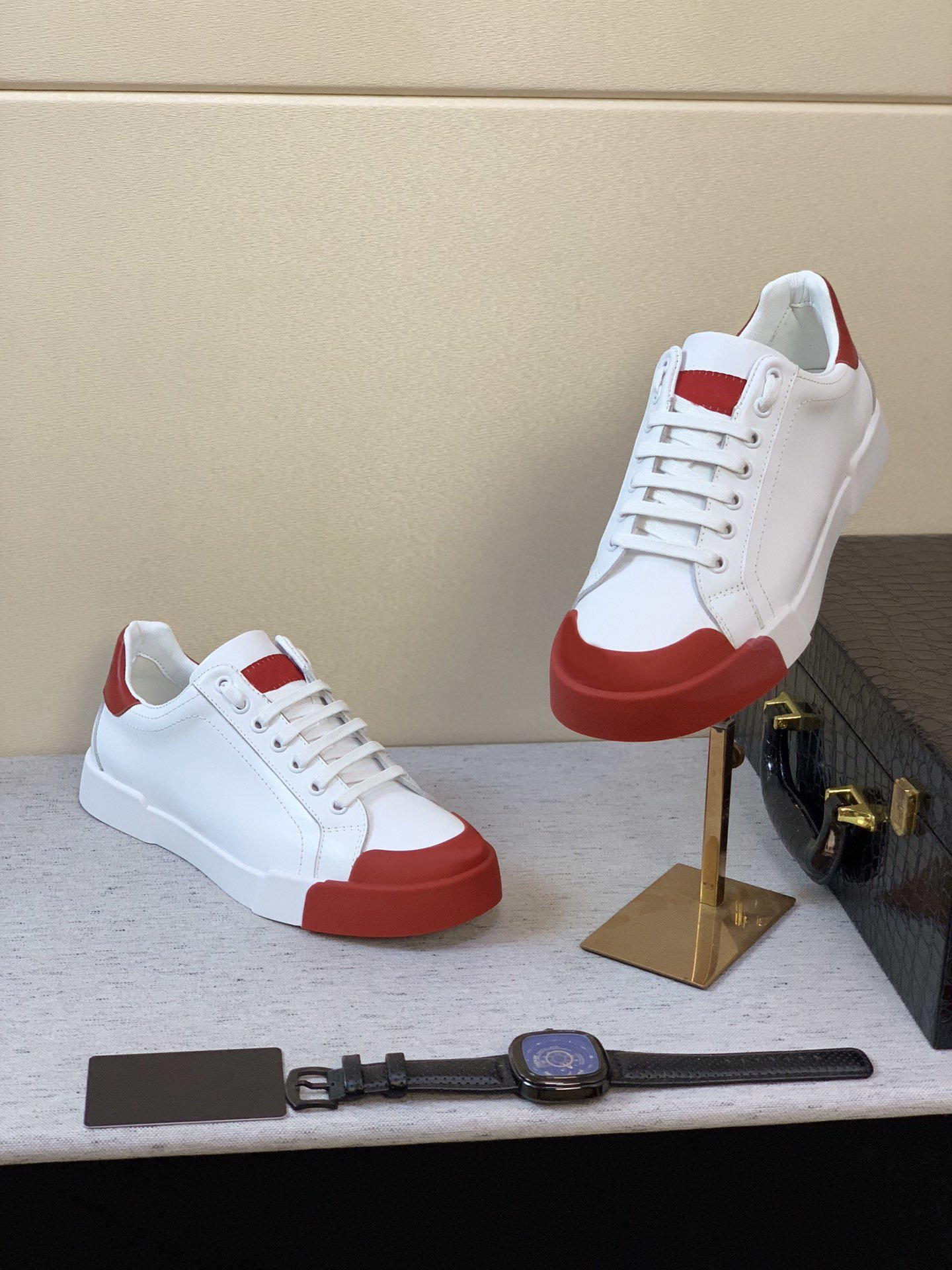 Luxury Designer calfskin lace-up casual men shoes PORTOFINO fashion trend comfortable and breathable, Photo color
Luxury Designer calfskin lace-up casual men shoes PORTOFINO fashion trend comfortable and breathable, Photo color