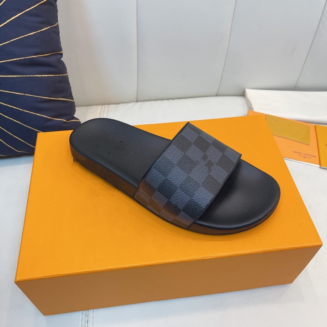 With box men women fashion designer slippers luxury shoes summer flat slipper trendy leather rubber sandal mens beach slide 35-47 1203, 09
With box men women fashion designer slippers luxury shoes summer flat slipper trendy leather rubber sandal mens beach slide 35-47 1203, 09