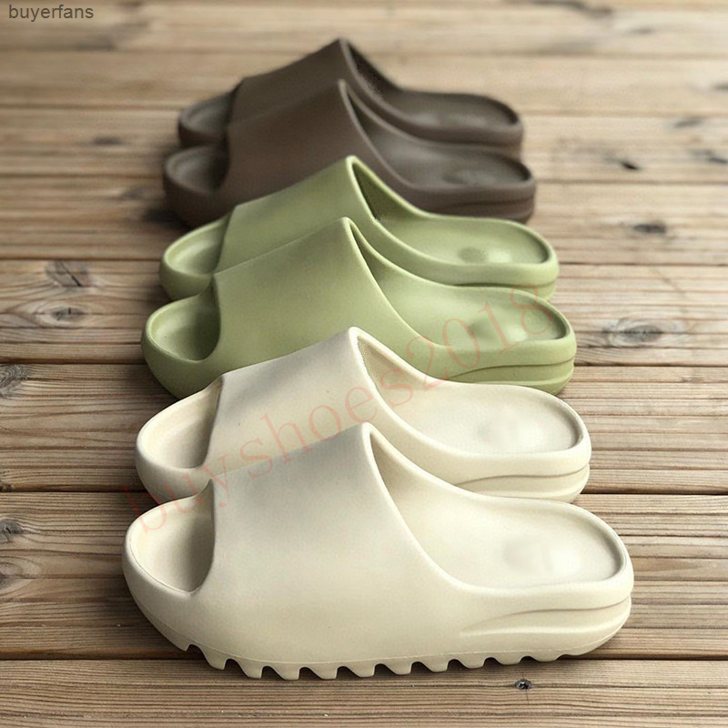 2021 Sandals shoes Fashion slipper desert sand resin earth brown Summer Platform Sandale Foam Runner Triple Black Bone White men slippers, Color 1
2021 Sandals shoes Fashion slipper desert sand resin earth brown Summer Platform Sandale Foam Runner Triple Black Bone White men slippers, Color 1