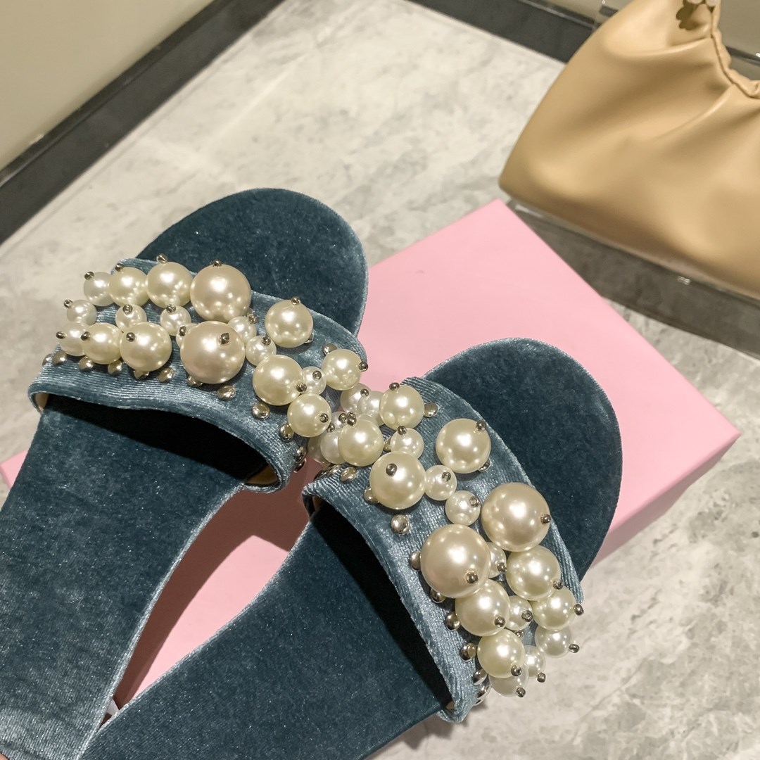 Large pearl velvet material women's slippers elegant and sexy summer flat slippers luxury bead string design women's sandals 3 colors