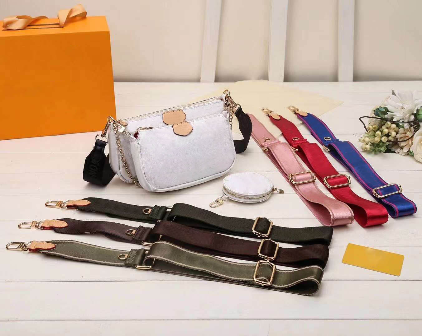 Women Shoulder SS Messenger Bags Lady 2022 Fashion Luxury Handbags Cross Body Famous Designer Hasp Removable Leather Straps Popular Female P
Women Shoulder SS Messenger Bags Lady 2022 Fashion Luxury Handbags Cross Body Famous Designer Hasp Removable Leather Straps Popular Female P