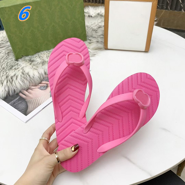 Latest women's fashion slippers luxury slide summer flat shoes casual leather rubber SANDALS BEACH slide sizes 35-43
Latest women's fashion slippers luxury slide summer flat shoes casual leather rubber SANDALS BEACH slide sizes 35-43
