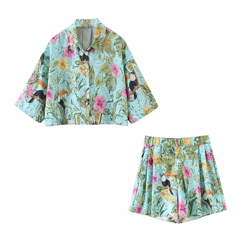 Summer Two Piece Shorts Set Women Loose Casual Floral Crop Top and Outfits High Waist Wide Leg Sets 210525
Summer Two Piece Shorts Set Women Loose Casual Floral Crop Top and Outfits High Waist Wide Leg Sets 210525