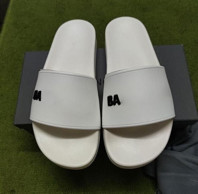 Men and women home indoor soft bathroom summer designer rubber slippers high quality sandals flat white fashion female beach flip flops 36-4, Black
Men and women home indoor soft bathroom summer designer rubber slippers high quality sandals flat white fashion female beach flip flops 36-4, Black