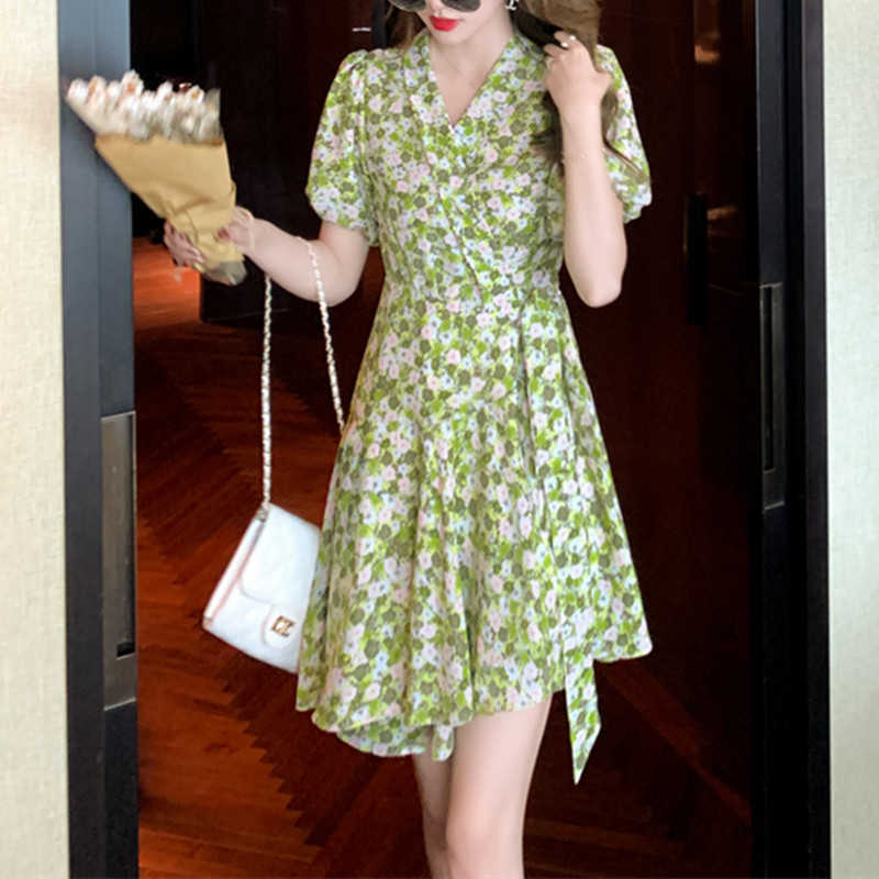Korean Chiffon Women Dress Short Puff Sleeve es Woman Natural Wasit Satin V-Neck Floral es Plus Size 210604, Green
Korean Chiffon Women Dress Short Puff Sleeve es Woman Natural Wasit Satin V-Neck Floral es Plus Size 210604, Green