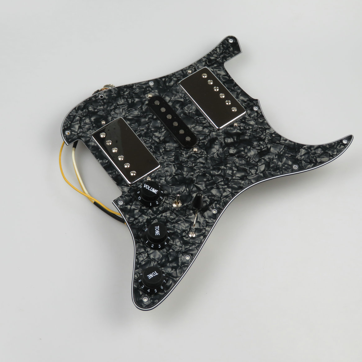 Strat guitar 7-Way type fully loaded Prewired Pickguard AlNiCo 5 Humbucker Pickups HSH Style guitar parts
Strat guitar 7-Way type fully loaded Prewired Pickguard AlNiCo 5 Humbucker Pickups HSH Style guitar parts