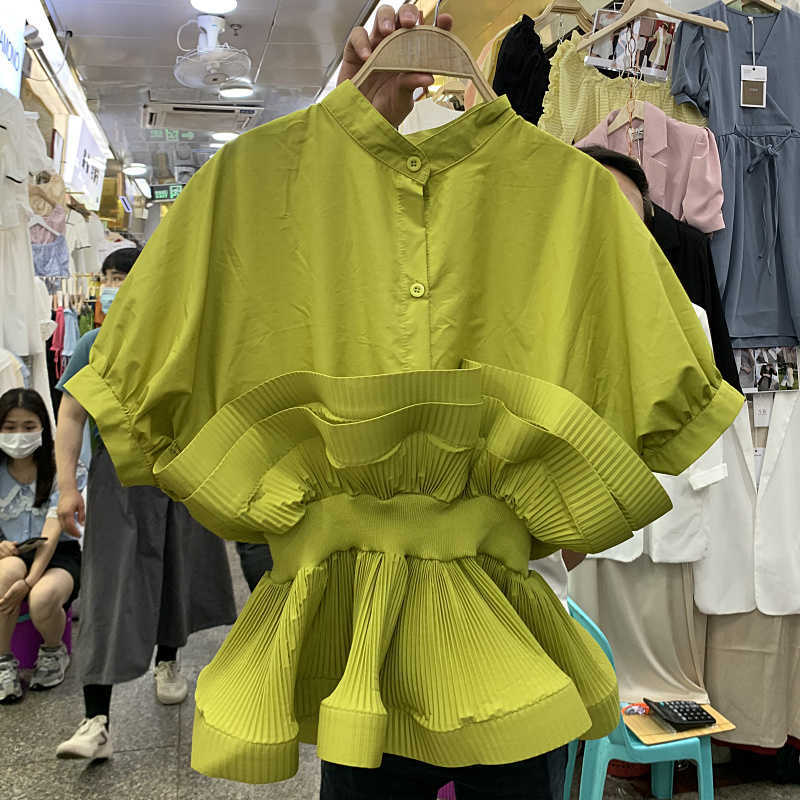 Korean Blouse Female Fashion Summer White Patchwork Pleated Ruffle Short Sleeve Shirt Women Stand Collar Tops 210525
Korean Blouse Female Fashion Summer White Patchwork Pleated Ruffle Short Sleeve Shirt Women Stand Collar Tops 210525