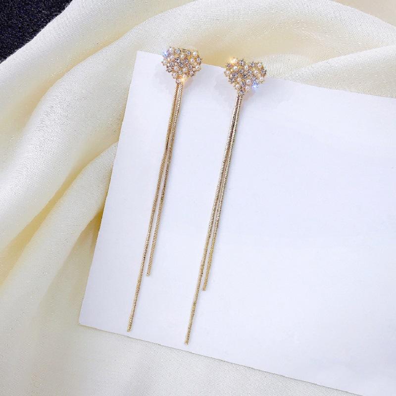 Stud S Needle Love Fringed Earrings Female Personality Small Pearl Heart Korean Temperament Long, Golden;silver
Stud S Needle Love Fringed Earrings Female Personality Small Pearl Heart Korean Temperament Long, Golden;silver