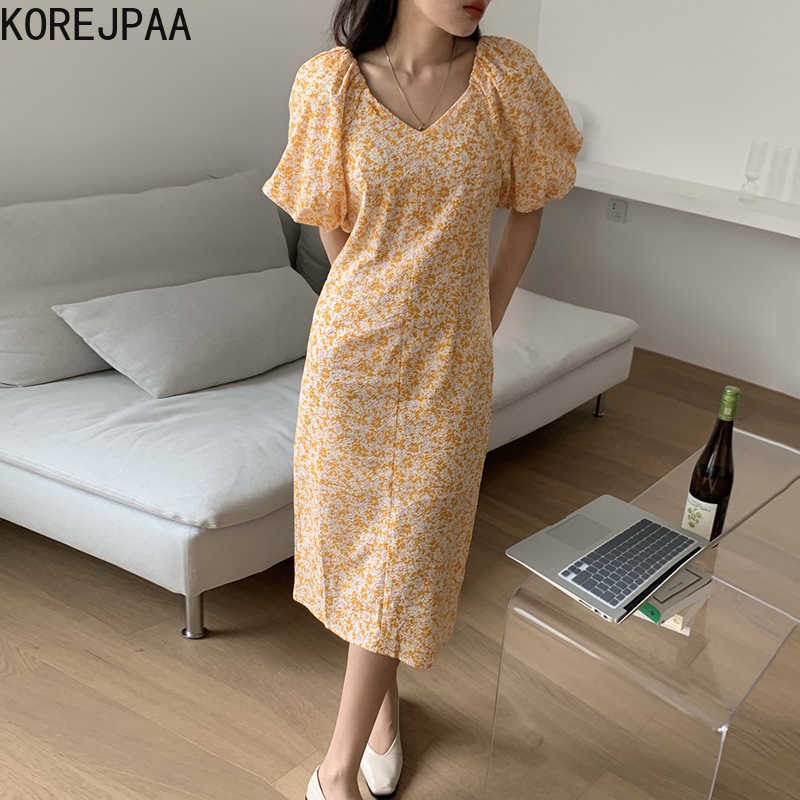 Korejpaa Women Dress Summer Korean Chic Elegant Temperament Off Shoulder V-Neck Floral Print Slim-Fit Puff Seeve Vestidos 210526, Green
Korejpaa Women Dress Summer Korean Chic Elegant Temperament Off Shoulder V-Neck Floral Print Slim-Fit Puff Seeve Vestidos 210526, Green