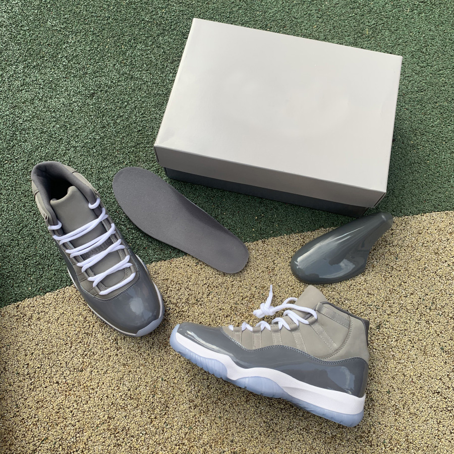 Luxury Designer Basketball Shoes for Men off Women white Running Sneakers Fashion red bottoms Slides Outdoor Foam Runner low heels cool grey Trainers size 5-13, Shown
Luxury Designer Basketball Shoes for Men off Women white Running Sneakers Fashion red bottoms Slides Outdoor Foam Runner low heels cool grey Trainers size 5-13, Shown