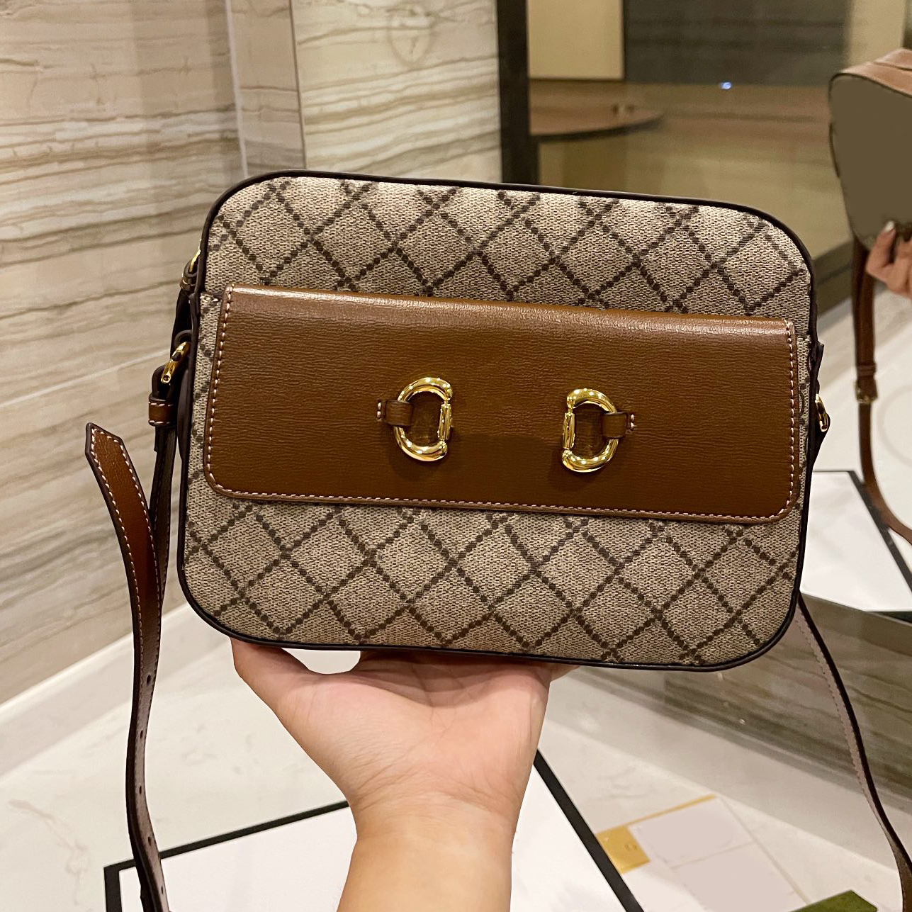 Shoulder Camera bag 2022 Top Quality Luxurys High Designers Bags Messenger Women Totes Fashion Classic Handbags Printing Crossbody Clutch Wallet Handbag Metallic, No bags
Shoulder Camera bag 2022 Top Quality Luxurys High Designers Bags Messenger Women Totes Fashion Classic Handbags Printing Crossbody Clutch Wallet Handbag Metallic, No bags