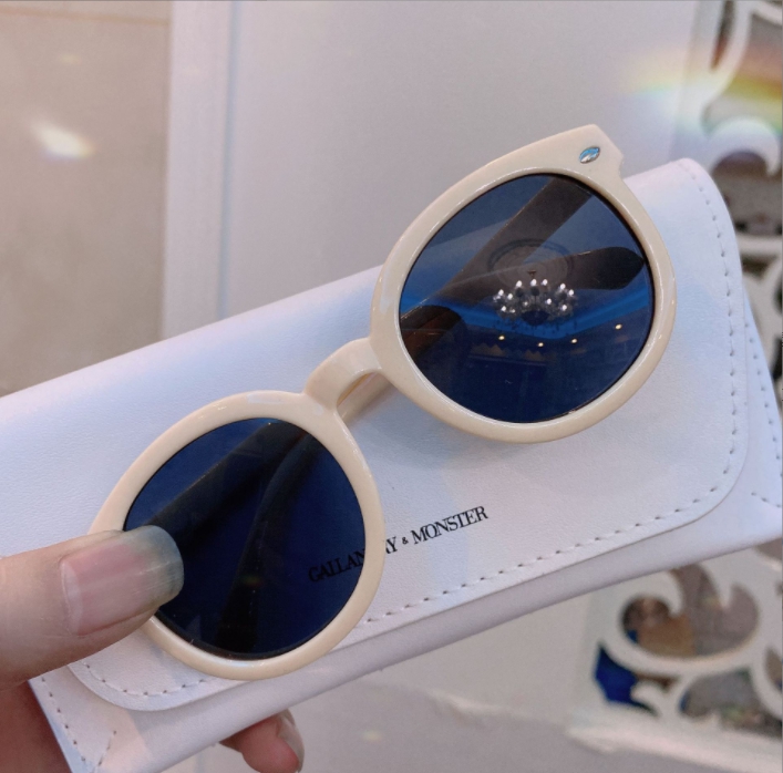 Summer Girl Boys Cute Outdoor UV400 Children Lovely Vintage Sunglasses Protection Classic Kids Z260305