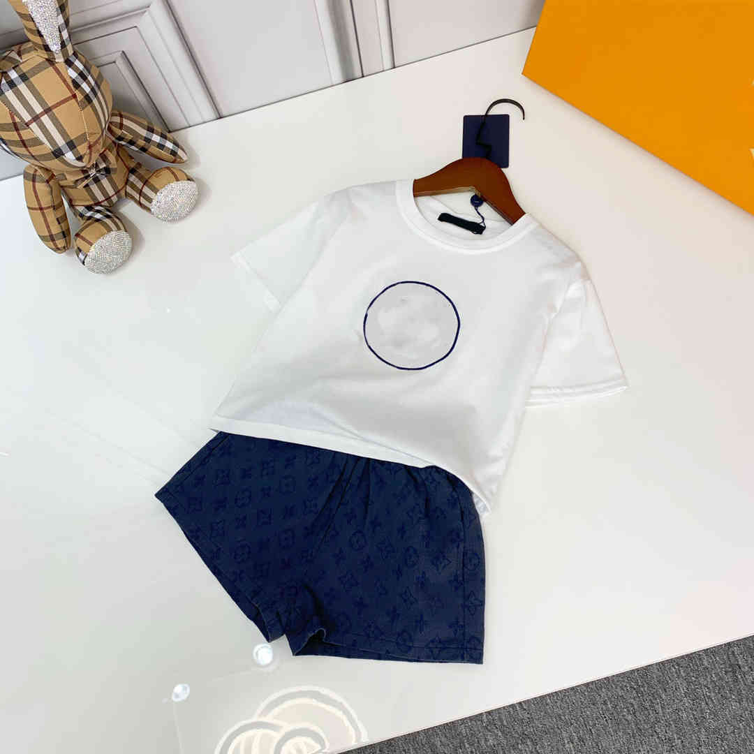 2021 summer designer girls t shirts+ shorts 2pics sets children's wear girls t shirts cotton shorts for boys blue shorts, White
2021 summer designer girls t shirts+ shorts 2pics sets children's wear girls t shirts cotton shorts for boys blue shorts, White