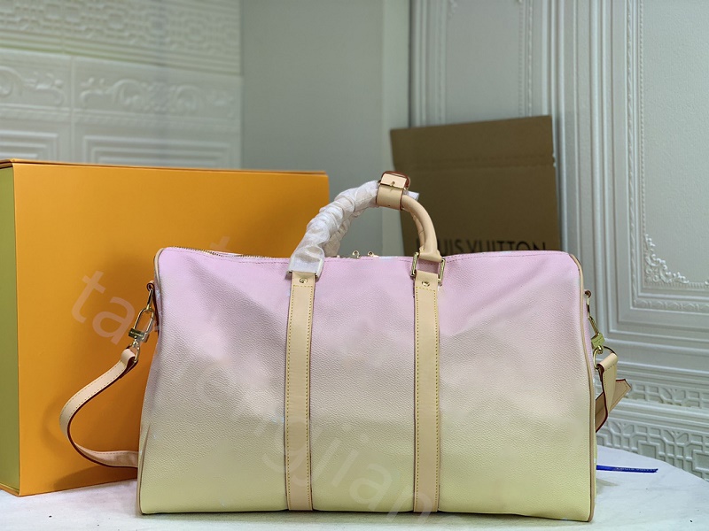 Top Quality Fashion Men and women travel bag large capacity leather canvas two-color outdoor leisure random size 45-27-20 cm
Top Quality Fashion Men and women travel bag large capacity leather canvas two-color outdoor leisure random size 45-27-20 cm