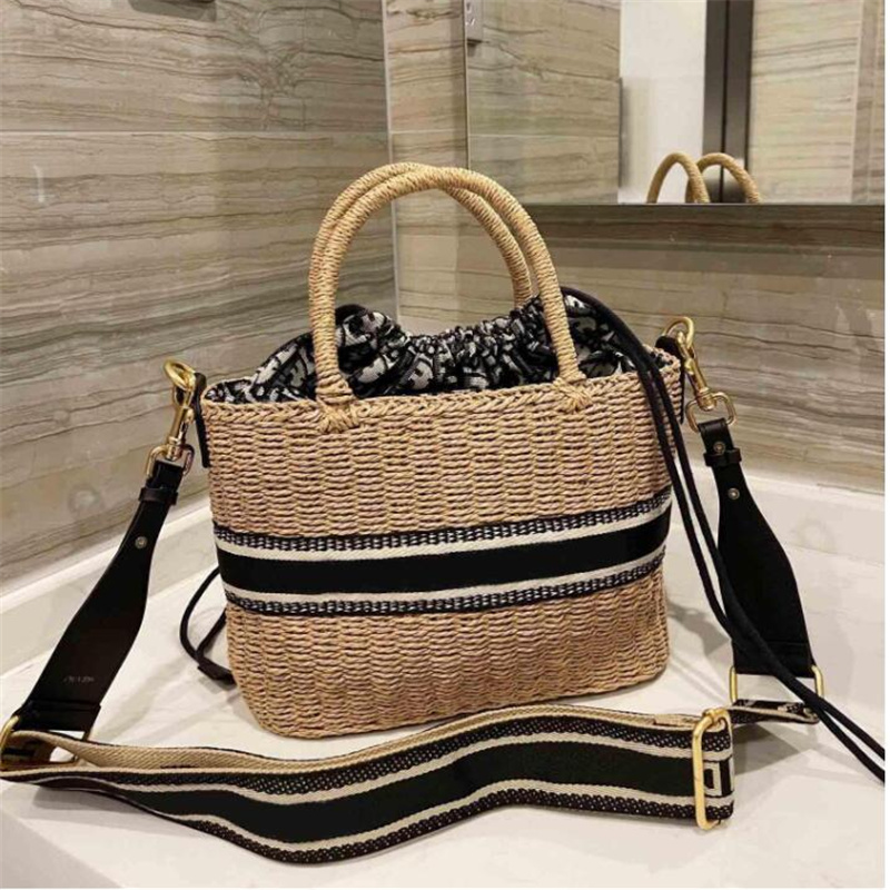 2021 high luxury brand bucket cabbage basket shopping bag lady rattan wicker woven one-shoulder large capacity tote bag
2021 high luxury brand bucket cabbage basket shopping bag lady rattan wicker woven one-shoulder large capacity tote bag