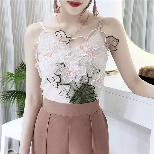 V-neck SlimTops Women Spring and Summer Nightclub Leaf Flower Appliques Sleeveless Streetwear Short Vest Sexy Top 210421