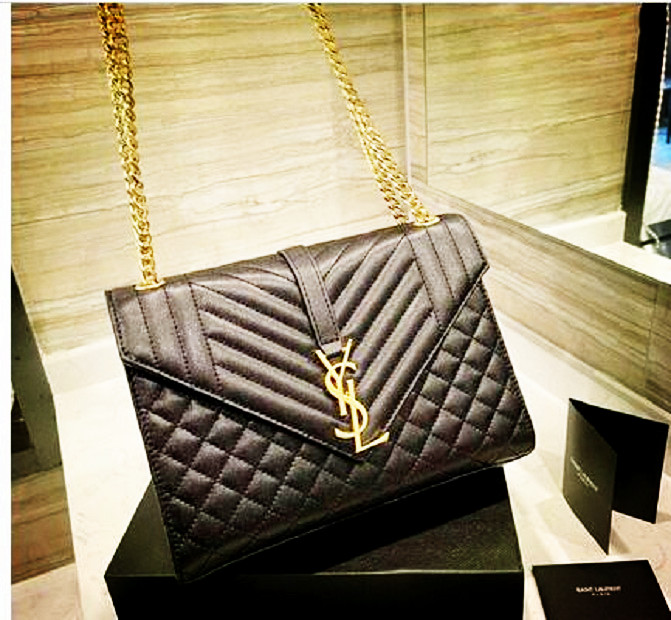 YSL
VITTON luxury brand Bag Women wallet Luxurys Designers Bags 2021 Crossbody Handbag handbags purse messenger tote GGLV&#, Red;black
YSL
VITTON luxury brand Bag Women wallet Luxurys Designers Bags 2021 Crossbody Handbag handbags purse messenger tote GGLV&#, Red;black