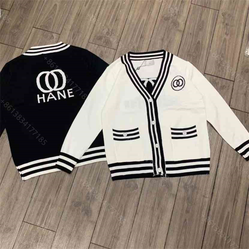 wool sweater women jacket cc brand designer clothes ladies long sleeve hoodie coat winter girls tops letter casual sweaters super elastic, 2# packing bag
wool sweater women jacket cc brand designer clothes ladies long sleeve hoodie coat winter girls tops letter casual sweaters super elastic, 2# packing bag