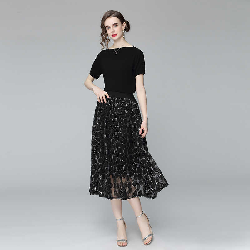 Women Summer Designer Vintage Black Party Robe Two Piece Set Female Elegant Sexy Floral Sequins Skirt And Knitted Tops Suit 210525
Women Summer Designer Vintage Black Party Robe Two Piece Set Female Elegant Sexy Floral Sequins Skirt And Knitted Tops Suit 210525