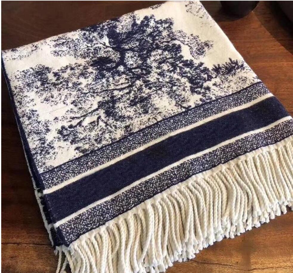 2021 New Classic Design cashmer scarf For Men and Women Winter cashmere scarfs Big Letter pattern cashmere Pashminas Shawls scarves
2021 New Classic Design cashmer scarf For Men and Women Winter cashmere scarfs Big Letter pattern cashmere Pashminas Shawls scarves