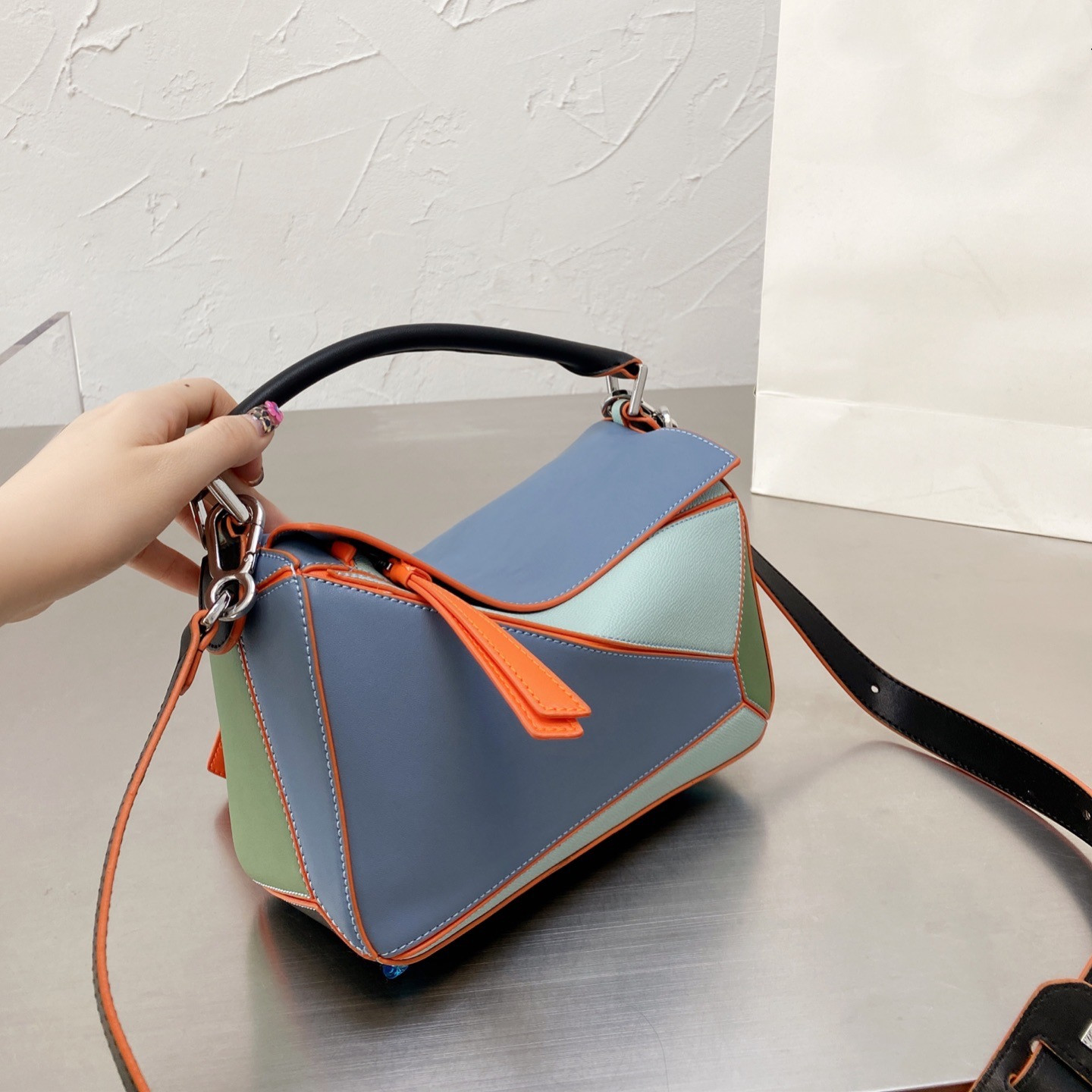 Evening Bags Luxury Women Puzzle Geometric Shoulder Bags Designers Handbags Cross Body Fashion Contrast Color Patchwork Purses with Letters Top, 6(with lxgx)
Evening Bags Luxury Women Puzzle Geometric Shoulder Bags Designers Handbags Cross Body Fashion Contrast Color Patchwork Purses with Letters Top, 6(with lxgx)