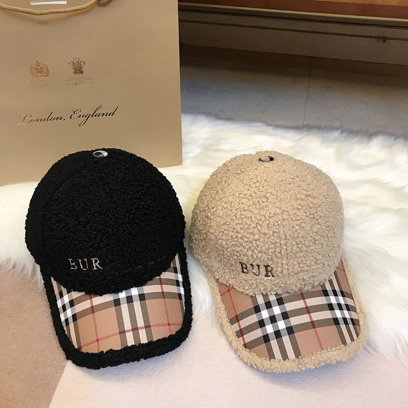 Lamb Fur And Leather Baseball Cap Designer Classic Plaid Luxury Baseball Hat Unisex Couple Hats Mens Fitted Caps Men Casquette D2111033HL, Box
Lamb Fur And Leather Baseball Cap Designer Classic Plaid Luxury Baseball Hat Unisex Couple Hats Mens Fitted Caps Men Casquette D2111033HL, Box