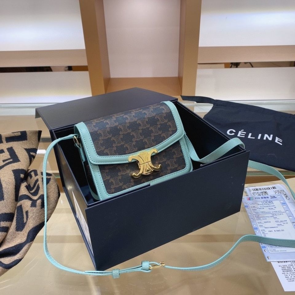 Lisa's 2021 new triumphal arch box tofu bag retro small square bag leather one shoulder slanting women's Bag Fashion Women Luxurys 
Lisa's 2021 new triumphal arch box tofu bag retro small square bag leather one shoulder slanting women's Bag Fashion Women Luxurys