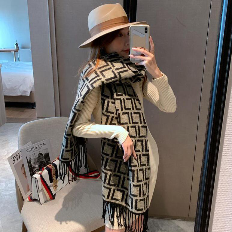 210*70cm Classic Designer Letters Print Cashmere Scarves Women Winter Thicken Warm Tassels Scarfs Fashion Luxury Ladies Pashminas Long Shawls Wraps, Blue;gray
210*70cm Classic Designer Letters Print Cashmere Scarves Women Winter Thicken Warm Tassels Scarfs Fashion Luxury Ladies Pashminas Long Shawls Wraps, Blue;gray
