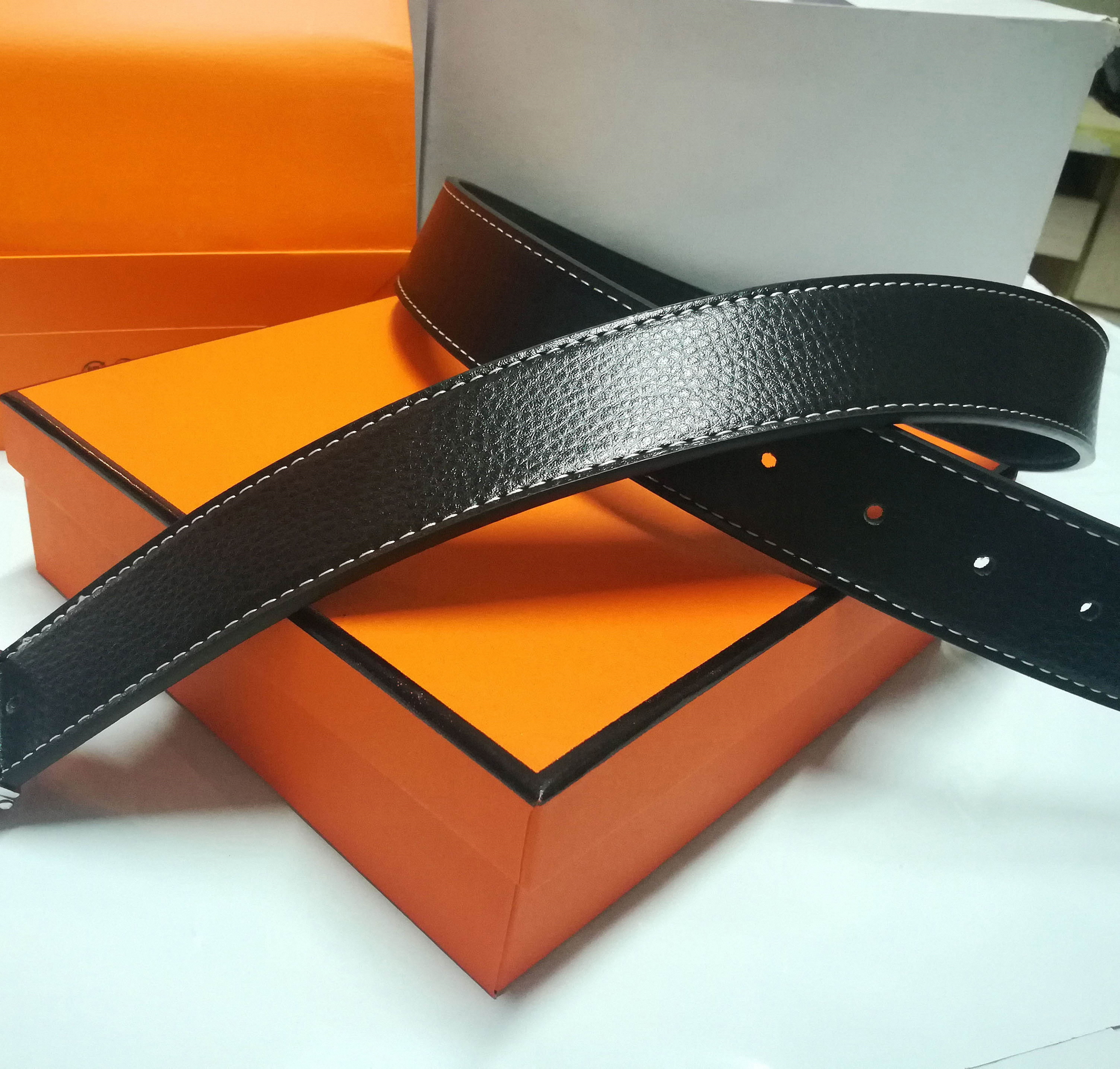 High-end quality belt With Whole set Orange Box designer Belts for Mens and Womens gift Unisex Strap Business Beltss men women gold silver big buckle Classic h5478, No box
High-end quality belt With Whole set Orange Box designer Belts for Mens and Womens gift Unisex Strap Business Beltss men women gold silver big buckle Classic h5478, No box