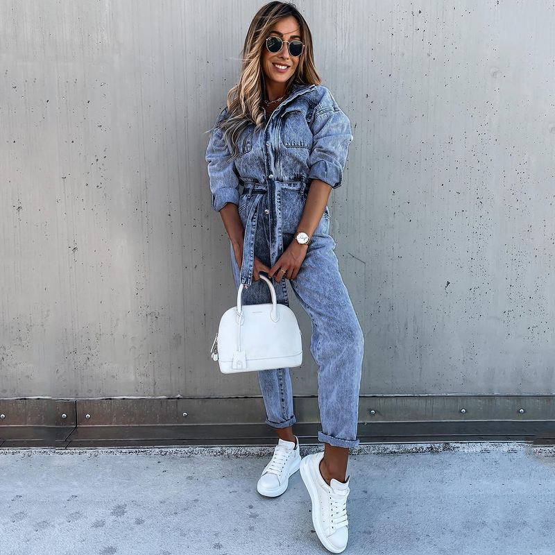 Streetwear Blue Pocket Long Sleeve Women Jumpsuit Turn Down Collar High Waist Spring Summer Casual Female Jumpsuit 2021
Streetwear Blue Pocket Long Sleeve Women Jumpsuit Turn Down Collar High Waist Spring Summer Casual Female Jumpsuit 2021