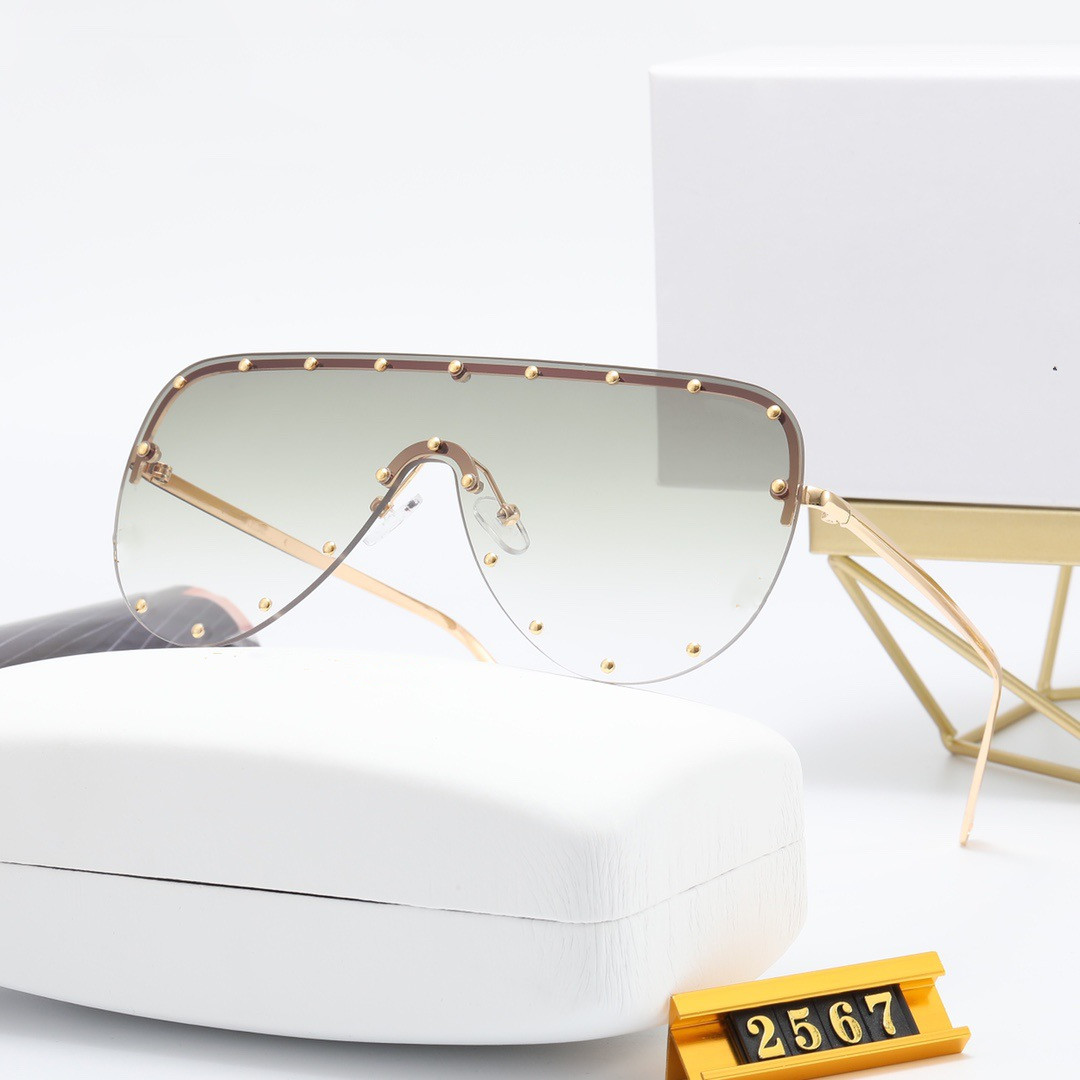 women sunglasses 2587 fashion big oval sunglasses coating Willow nail grey and brown lens metal frame color plated frame UV400 lens top quality with box
women sunglasses 2587 fashion big oval sunglasses coating Willow nail grey and brown lens metal frame color plated frame UV400 lens top quality with box