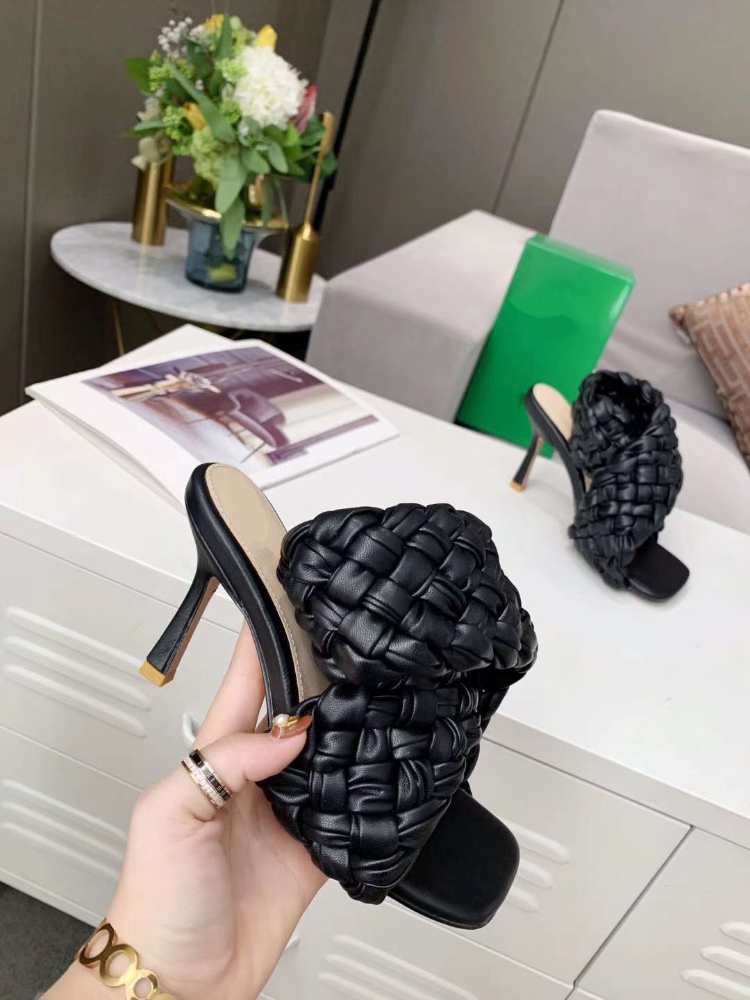 Prad Fashion luxury designer women's Woven high heel wedding sandals with box size 35-42 mkjjj0001
Prad Fashion luxury designer women's Woven high heel wedding sandals with box size 35-42 mkjjj0001